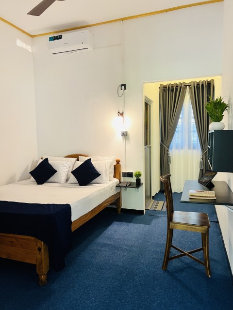 Deluxe Double Room - 02